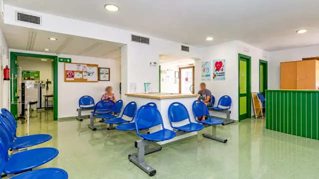 La Junta rectifica y mantiene el servicio de auxiliar administrativo en el consultorio de Frigiliana tras las alegaciones del Ayuntamiento
