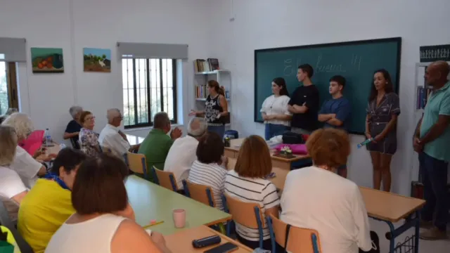 Periana dota a Mondrón de nuevas instalaciones para los mayores, la asociación de mujeres y los talleres educativos