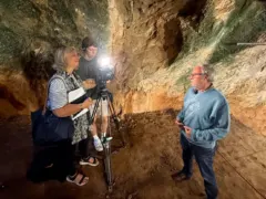  Canal Sur elige la Cueva de Nerja para la grabación de un nuevo reportaje del programa 'Salud al Día'