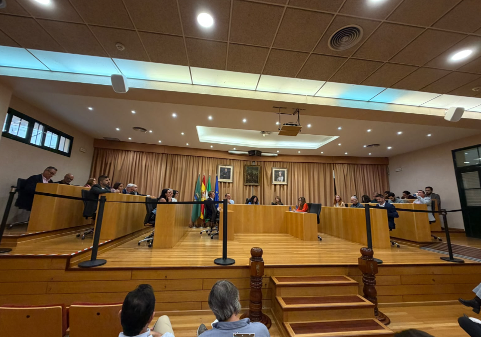 Vélez-Málaga traslada el Pleno ordinario de octubre al 3 de noviembre por el luto tras el accidente ferroviario